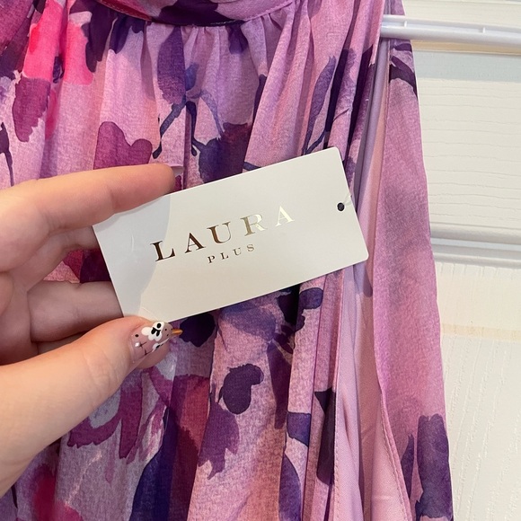 Laura Plus purple floral formal dress - Picture 6 of 7